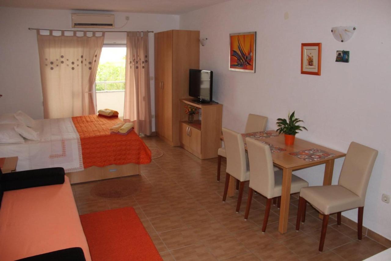 Apartmani Nima Tučepi Extérieur photo