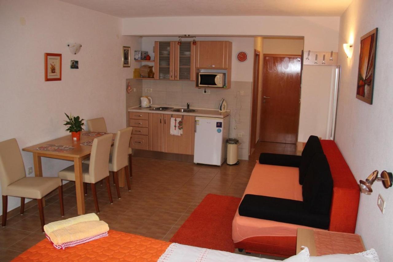 Apartmani Nima Tučepi Extérieur photo